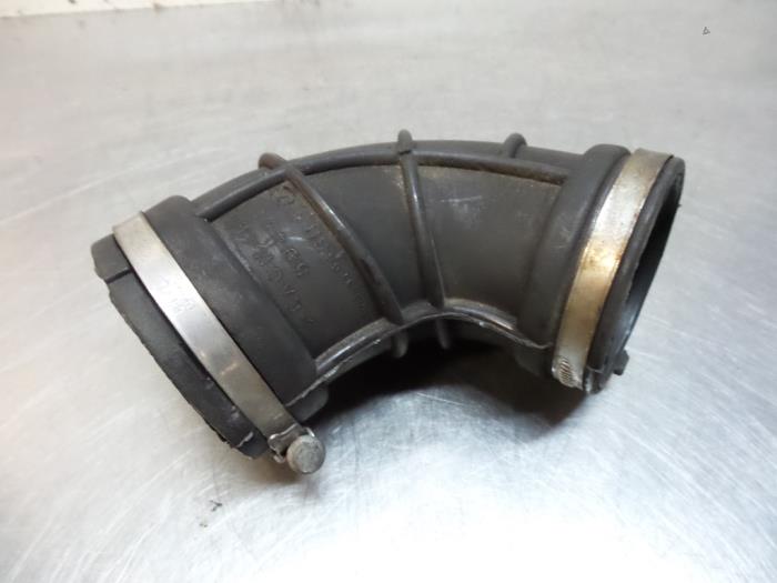 Used Opel Astra H SW (L35) 1.7 CDTi 16V Air intake hose 59431 Autodemontagebedrijf Otte
