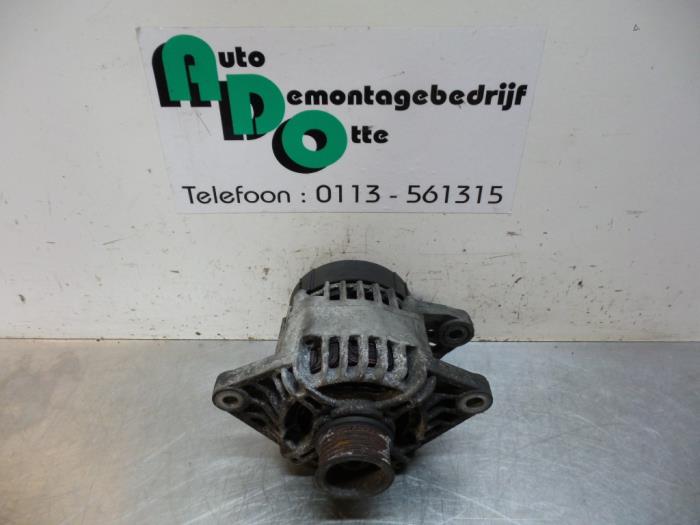Gebrauchte Dynamo Alfa Romeo 147 (937) 2.0 Twin Spark 16V Preis € 25,00 Margenregelung angeboten von Autodemontagebedrijf Otte