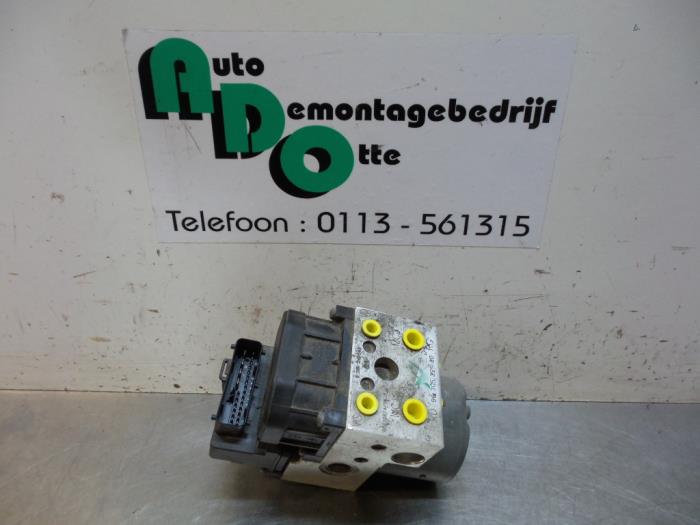 Used ABS Computer Peugeot 406 (8B) 1.8 16V Bifuel Price € 150,00 Margin scheme offered by Autodemontagebedrijf Otte