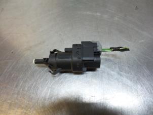 Used Brake light switch Ford Focus 2 1.6 Ti-VCT 16V Price € 10,00 Margin scheme offered by Autodemontagebedrijf Otte
