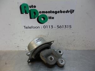 Used Gearbox mount Opel Vectra C GTS 2.2 16V Price € 40,00 Margin scheme offered by Autodemontagebedrijf Otte