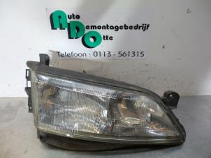 Used Headlight, right Opel Vectra B (36) 1.6 16V Ecotec Price € 25,00 Margin scheme offered by Autodemontagebedrijf Otte