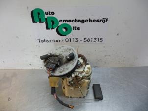 Used Electric fuel pump Volkswagen Polo III (6N1) 1.4i 60 Price € 25,00 Margin scheme offered by Autodemontagebedrijf Otte