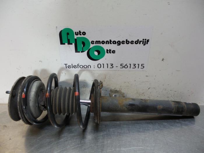 Front shock absorber rod, left from a BMW 3 serie (E46/2) 318 Ci 2000