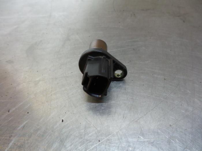 Begagnade Kamaxelsensor Toyota Yaris (P1) 1.0 16V VVT-i Pris € 15,00 Marginaltabell erbjuds av Autodemontagebedrijf Otte