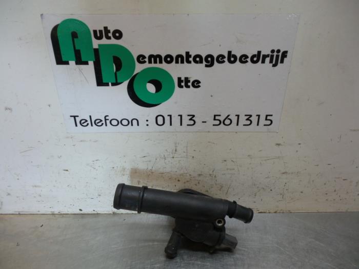 Gebrauchte Thermostatgehäuse Volkswagen Caddy III (2KA,2KH,2CA,2CH) 2.0 SDI Preis € 25,00 Margenregelung angeboten von Autodemontagebedrijf Otte