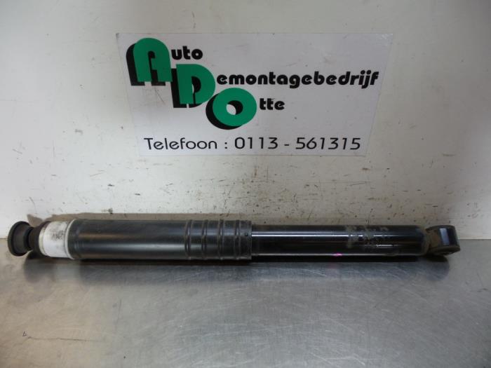 Rear shock absorber, left from a Renault Clio IV Estate/Grandtour (7R) 1.5 Energy dCi 75 FAP 2013