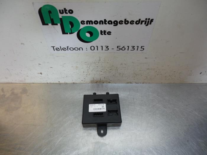 Used Power steering computer Renault Clio IV Estate/Grandtour (7R) 1.5 Energy dCi 75 FAP Price € 75,00 Margin scheme offered by Autodemontagebedrijf Otte