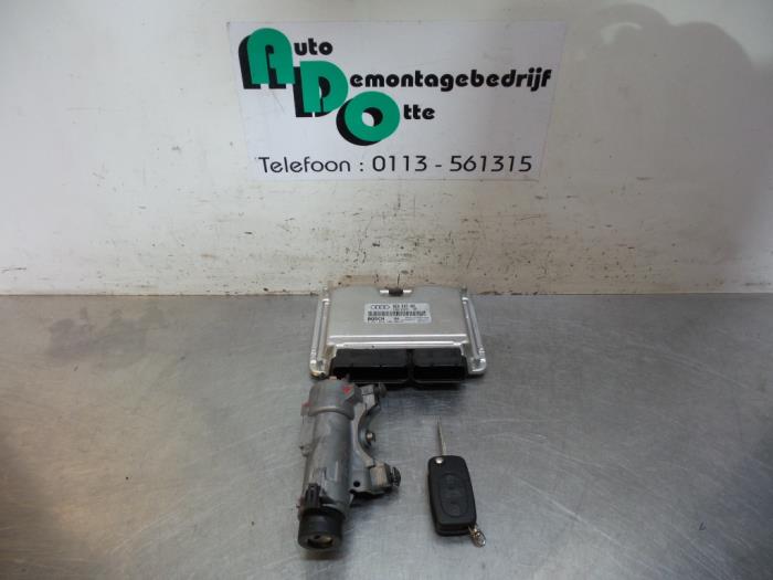 Used Ignition lock + computer Audi A4 Avant (B6) 2.5 TDI 155 24V Price € 100,00 Margin scheme offered by Autodemontagebedrijf Otte