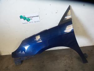 Used Front wing, left Peugeot 807 2.2 HDiF 16V Price € 100,00 Margin scheme offered by Autodemontagebedrijf Otte