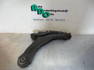 Used Front wishbone, right Renault Clio IV Estate/Grandtour (7R) 1.5 Energy dCi 75 FAP Price € 20,00 Margin scheme offered by Autodemontagebedrijf Otte