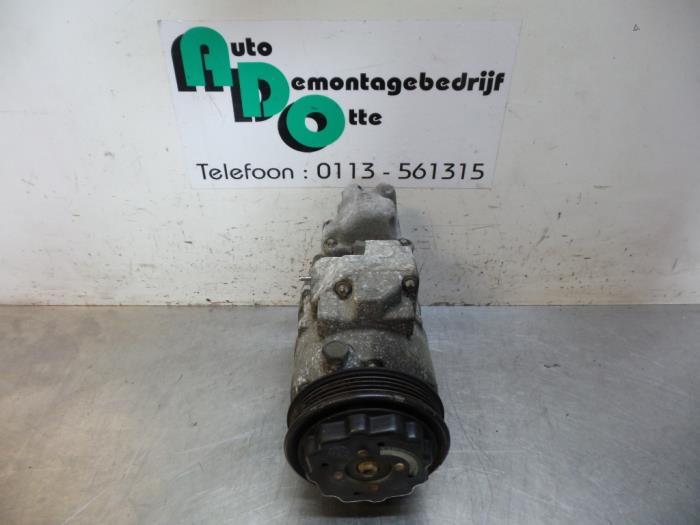 Usagé Pompe clim Mercedes A (W168) 1.6 A-160 Prix € 25,00 Règlement à la marge proposé par Autodemontagebedrijf Otte