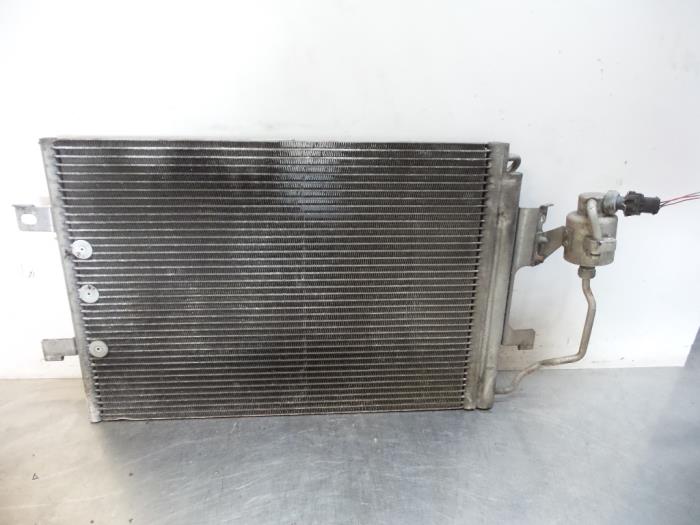 Usagé Condenseur de climatisation Mercedes A (W168) 1.6 A-160 Prix € 40,00 Règlement à la marge proposé par Autodemontagebedrijf Otte