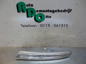 Used Indicator, left Peugeot 807 2.2 HDiF 16V Price € 15,00 Margin scheme offered by Autodemontagebedrijf Otte