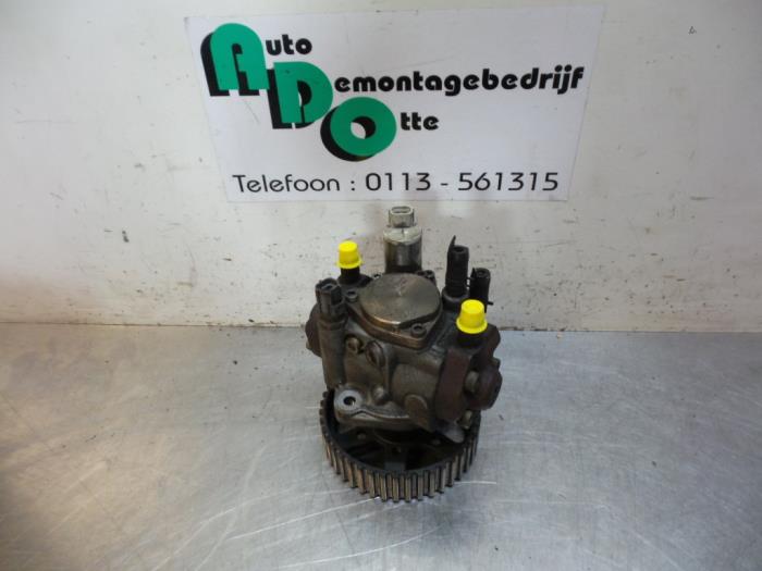 Begagnade Dieselpump Mazda 6 Sportbreak (GY19/89) 2.0 CiDT 16V Pris € 150,00 Marginaltabell erbjuds av Autodemontagebedrijf Otte