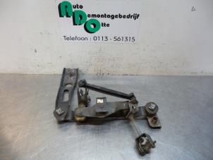 Used Gearbox mechanism Opel Astra H (L48) 1.6 16V Twinport Price € 20,00 Margin scheme offered by Autodemontagebedrijf Otte