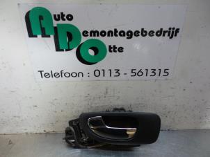 Used Rear door handle 4-door, left Peugeot 307 (3A/C/D) 1.6 16V Price € 10,00 Margin scheme offered by Autodemontagebedrijf Otte