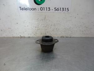 Used Gearbox mount Peugeot 307 (3A/C/D) 1.6 16V Price € 10,00 Margin scheme offered by Autodemontagebedrijf Otte