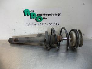Used Front shock absorber rod, right BMW 3 serie (E46/4) 320d 16V Price € 30,00 Margin scheme offered by Autodemontagebedrijf Otte