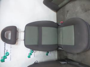 Used Seat, right Volkswagen Lupo (6X1) 1.4 TDI 75 Price € 45,00 Margin scheme offered by Autodemontagebedrijf Otte