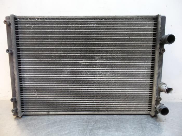 Usagé Radiateur Seat Ibiza II (6K1) 1.4 16V Prix € 25,00 Règlement à la marge proposé par Autodemontagebedrijf Otte