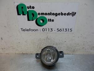 Used Fog light, front right Renault Clio II (BB/CB) 1.4 16V Price € 15,00 Margin scheme offered by Autodemontagebedrijf Otte