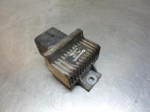 Used Glow plug relay Peugeot Partner 2.0 HDI Price € 25,00 Margin scheme offered by Autodemontagebedrijf Otte
