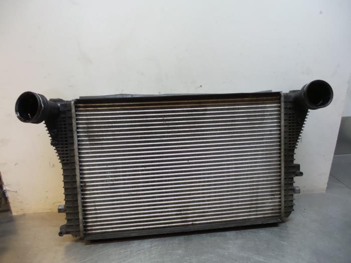 Usagé Intercooler Volkswagen Golf Plus (5M1/1KP) 2.0 TDI 16V Prix € 40,00 Règlement à la marge proposé par Autodemontagebedrijf Otte