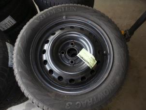 Usados Llanta y neumático de invierno Hyundai I20 Precio € 200,00 Norma de margen ofrecido por Autodemontagebedrijf Otte