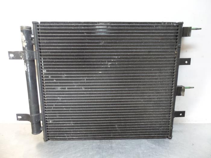 Usagé Condenseur de climatisation Jaguar S-type (X200) 2.5 V6 24V Prix € 50,00 Règlement à la marge proposé par Autodemontagebedrijf Otte
