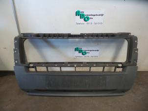 Used Front bumper, central component Peugeot Boxer (U9) 2.2 HDi 120 Euro 4 Price € 75,00 Margin scheme offered by Autodemontagebedrijf Otte