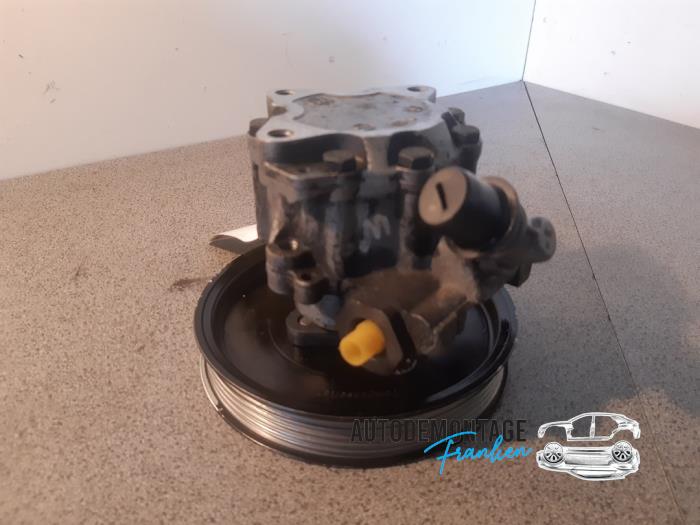 Usagé Pompe de direction BMW 3 serie (E46/4) 316i Prix € 40,00 Règlement à la marge proposé par Franken Autodemontage B.V.