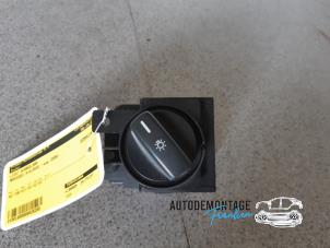 Begagnade Ljusbrytare Mercedes A (W169) 1.5 A-150 5-Drs. Pris € 20,00 Marginaltabell erbjuds av Franken Autodemontage B.V.