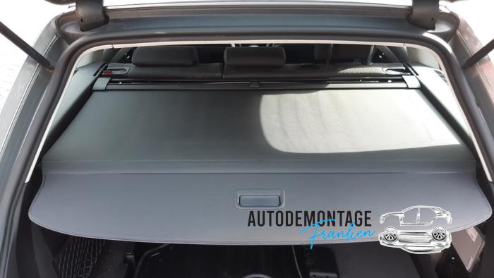 Luggage compartment cover from a Audi A4 Avant (B7) 1.6 2006