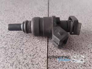 Used Injector (petrol injection) BMW 3 serie (E46/2) 328 Ci 24V Price on request offered by Franken Autodemontage B.V.