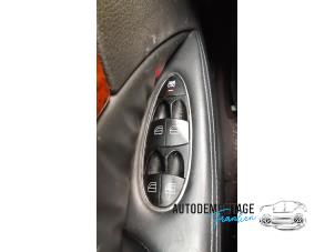 Used Electric window switch Mercedes E (W211) 2.2 E-220 CDI 16V Price on request offered by Franken Autodemontage B.V.