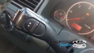Usados Interruptor de indicador de dirección Audi Allroad (C5) 2.5 V6 TDI 24V Precio de solicitud ofrecido por Franken Autodemontage B.V.