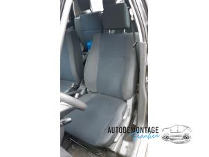 Gebrauchte Sitz links Suzuki Swift (ZA/ZC/ZD1/2/3/9) 1.3 VVT 16V Preis auf Anfrage angeboten von Franken Autodemontage B.V.