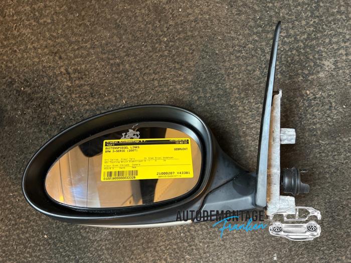 Wing mirror, left from a BMW 3 serie Touring (E91) 320d 16V 2007