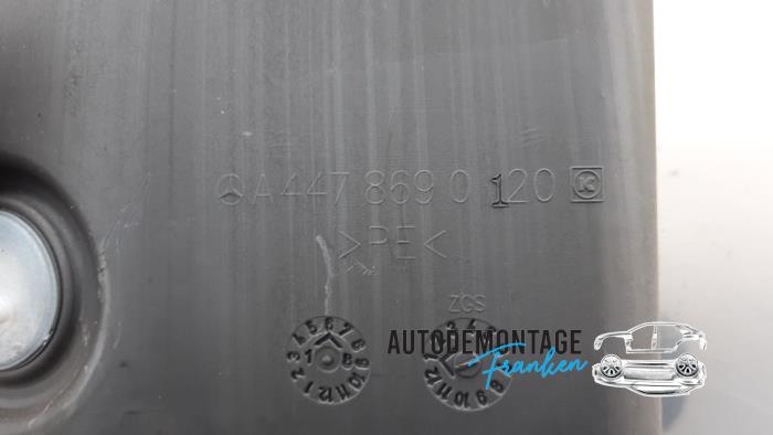 Scheibensprühertank vorne van een Mercedes-Benz V (447.8) 2.1 250 BlueTEC, 250 d 16V 2018