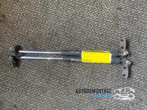 Used Set of gas struts for boot Honda Jazz (GD/GE2/GE3) Price on request offered by Franken Autodemontage B.V.