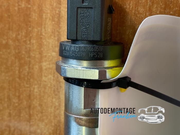 Kraftstoffdruck Sensor van een Volkswagen Golf VII (AUA) 1.4 TSI BlueMotion Technology 125 16V 2017