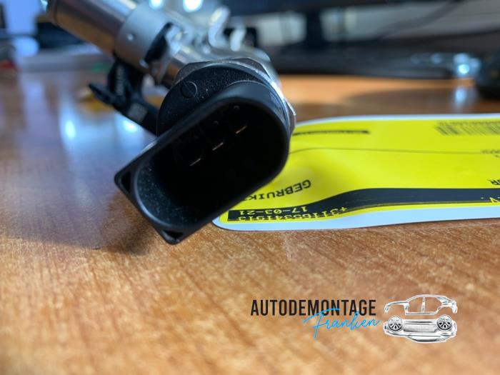 Kraftstoffdruck Sensor van een Volkswagen Golf VII (AUA) 1.4 TSI BlueMotion Technology 125 16V 2017
