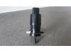 Windscreen washer pump from a MINI Mini (R56) 1.6 16V Cooper 2011