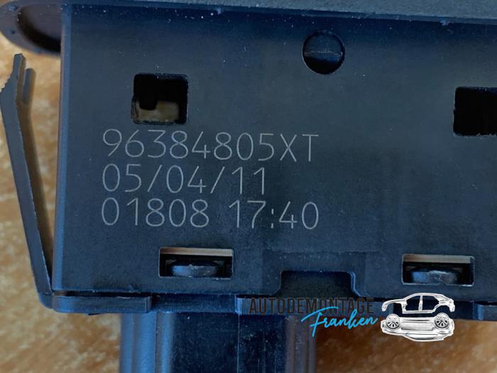 Switch (miscellaneous) from a Citroën C4 Picasso (UD/UE/UF) 2.0 HDiF 16V 150 2011