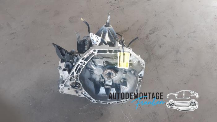 Usagé Boîte de vitesse Renault Clio III (BR/CR) 1.4 16V Prix sur demande proposé par Franken Autodemontage B.V.