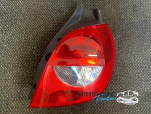 Used Taillight, right Renault Clio III (BR/CR) 1.2 16V 65 Price on request offered by Franken Autodemontage B.V.