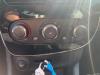 Heater control panel from a Renault Clio IV (5R), 2012 / 2021 1.5 Energy dCi 90 FAP, Hatchback, 4-dr, Diesel, 1.461cc, 66kW (90pk), FWD, K9K608; K9KB6; K9K628; K9KE6; K9K638, 2012-11 / 2021-08 2014