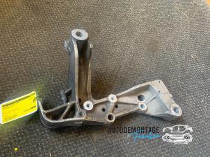 Used Front wishbone support, right Volkswagen Touran (1T1/T2) 1.9 TDI 90 Price on request offered by Franken Autodemontage B.V.