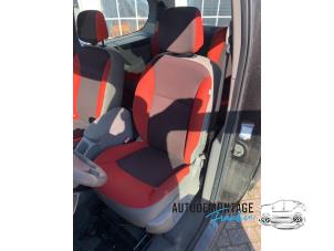 Used Seat, left Renault Kangoo/Grand Kangoo (KW) 1.5 dCi 105 Price on request offered by Franken Autodemontage B.V.